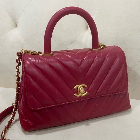 ❤️❤️Chanel chevron Coco Mini top handle Bag - Picture 2 of 10
